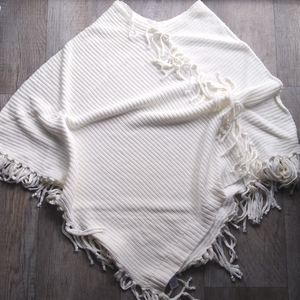 Chunky knit Ivory Poncho